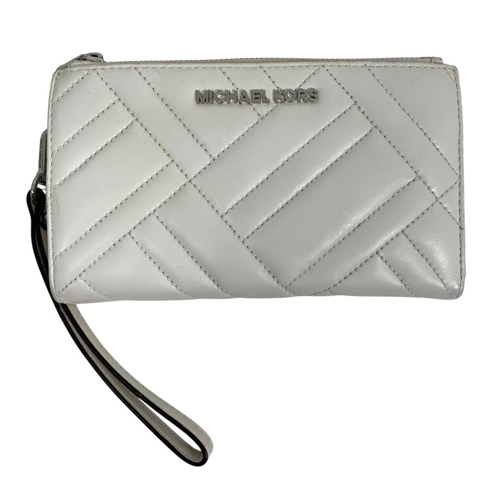 Michael Kors Peyton White Quilted Leather Wristlet Bifold Wallet Phone Case